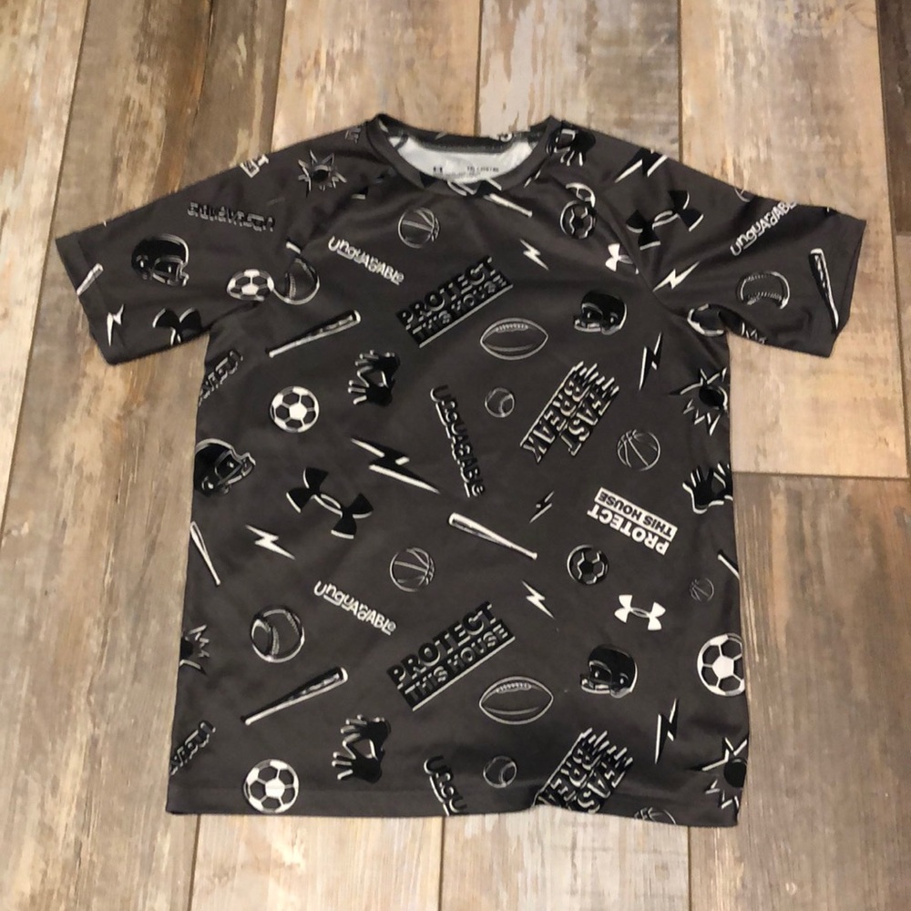 Under Armour multi sport dry fit shift